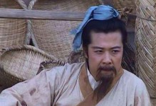 曹操边境突围出装攻略（《聚力破敌》——以曹操边境突围为主题的出装攻略）